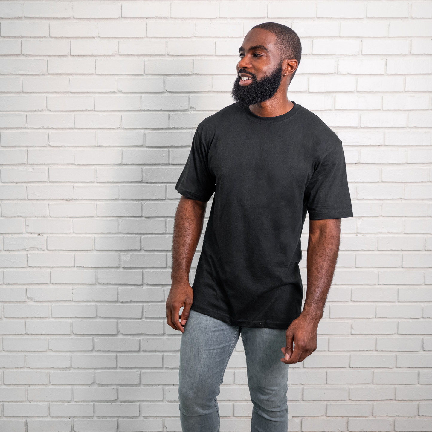 Men Solid Round Neck Black T-Shirt