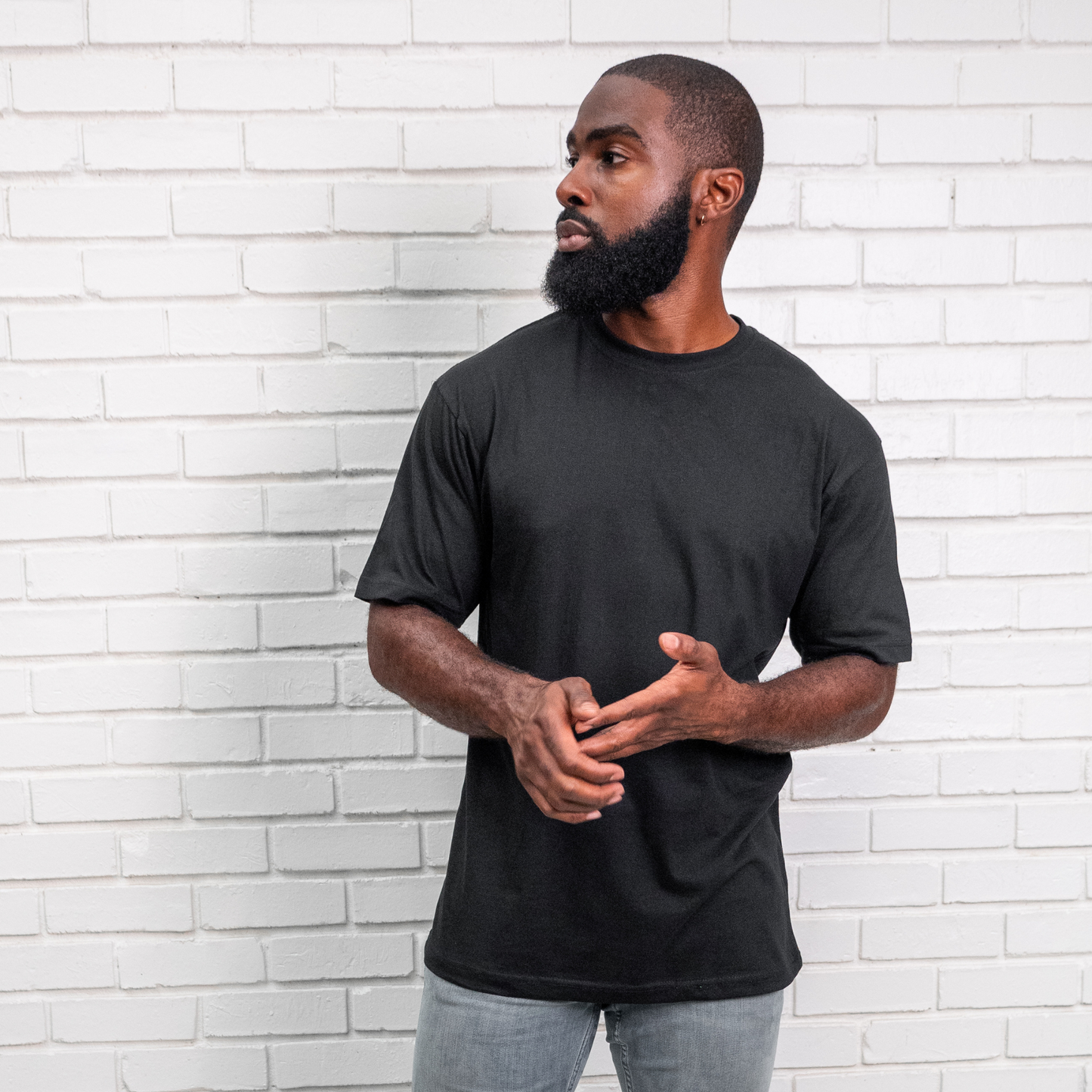 Men Solid Round Neck Black T-Shirt